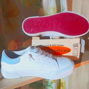 ★★★》 BLOWFISH  Girls size 4 BLUE/ WHITE sneakers 》★★★